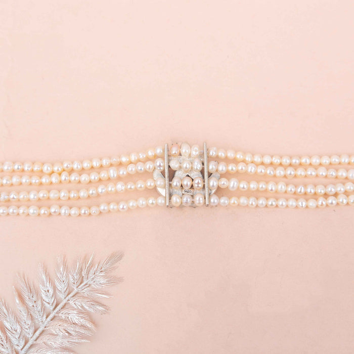 Essence Kundan Chaand Phool Pearl Bracelet