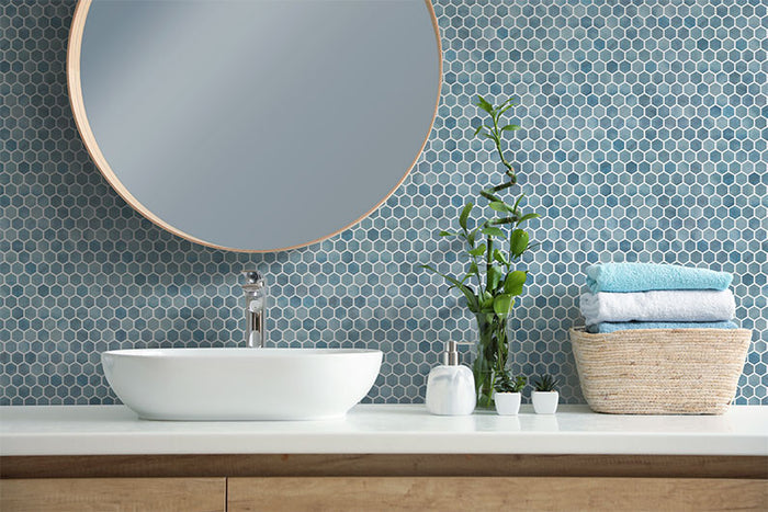 Luxacious Bay 1 inch hexagon recycled glass tile mosaic LXB-5443 Tropican Ripple room scene