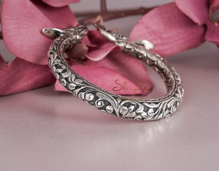 Tattva Dual Parrot Motif Chitai Classic Kada
