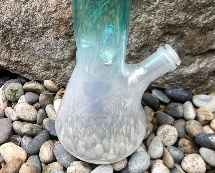 16" Cool Daiquiri Ice fades to White, Beaker Base in Thick Glass includes 14mm Diamond Shape Bowl