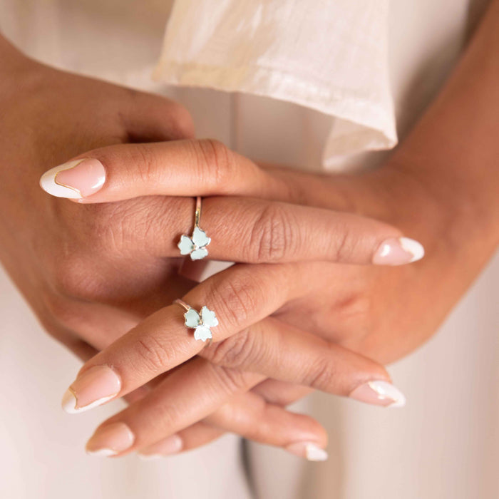Adya Aqua Blossom Midi Ring