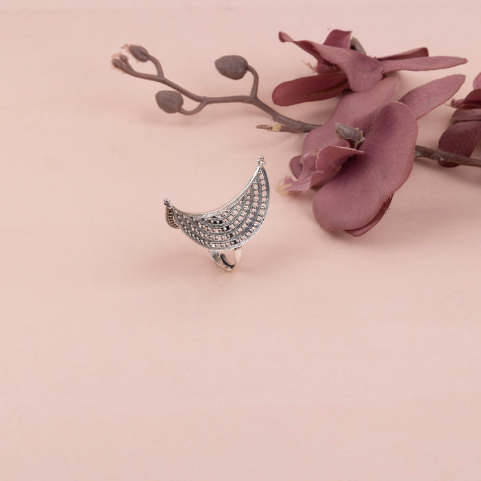 Adya Fine Boat Ring