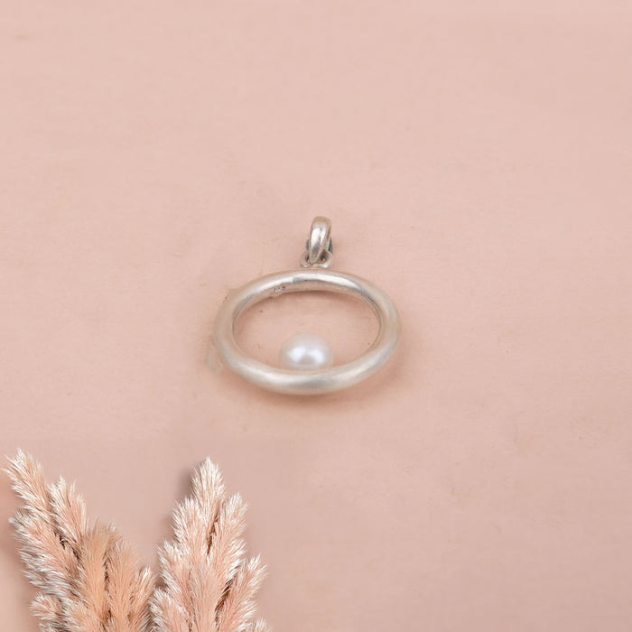 Adya Halo Pearl Pendant