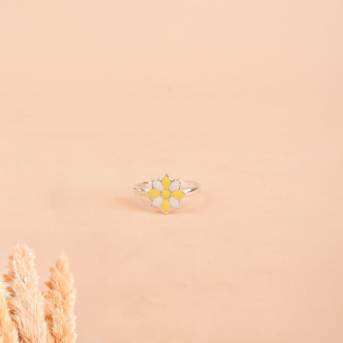 Adya Yellow Bloom Midi Ring