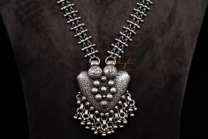 Anvaya Intricate Pendant Jali Chain Classic Necklace