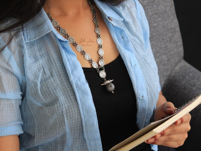 Anvaya Sikka Textured Drop Classic Necklace