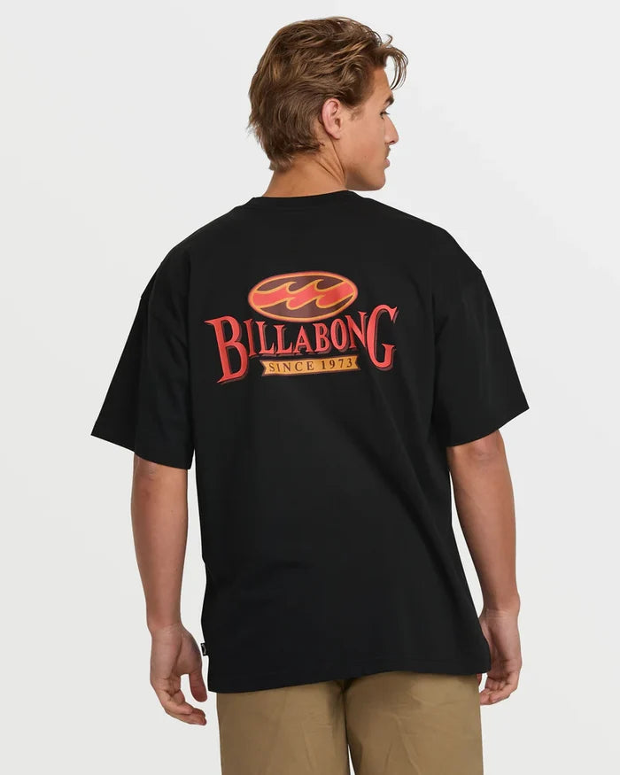 BILLABONG DOUBLE SPREAD OG SHORT SLEEVE TEE