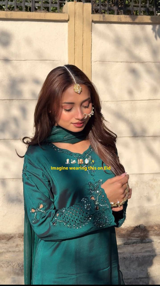 Chic and Sparkling Perfect Eid Outfit