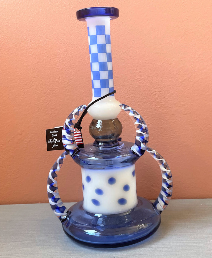 Collectible Beautiful 7.5" Thick Glass Rig with 4 Horns American Glass