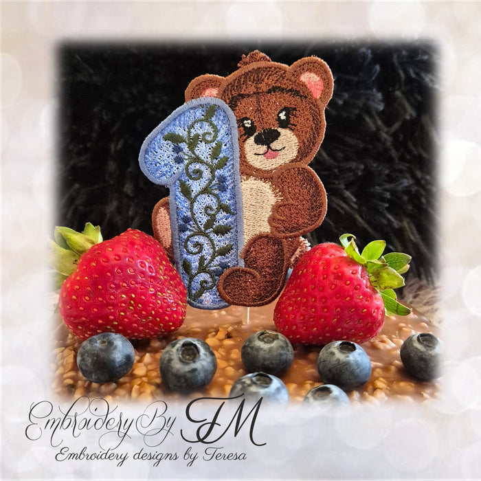 Cute bear No.1 / two variations/4x4 hoop