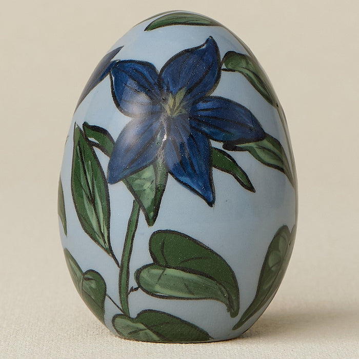Close-up details of the ceramic handcrafted egg.
