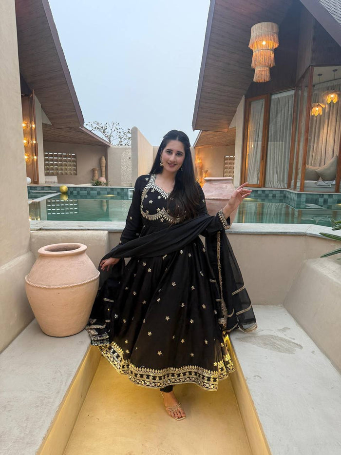 Elegant Black Ethnic Ensemble for All Occasions