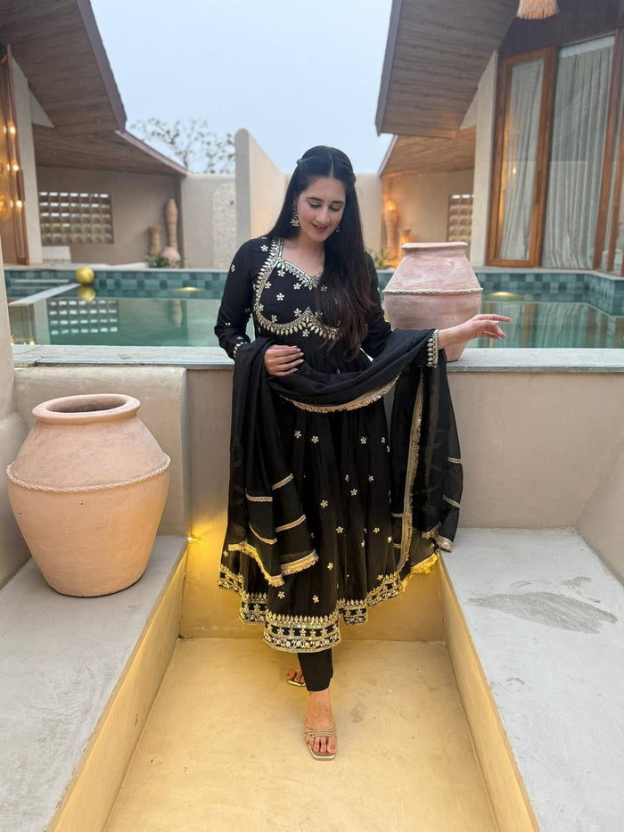 Elegant Black Ethnic Ensemble for All Occasions