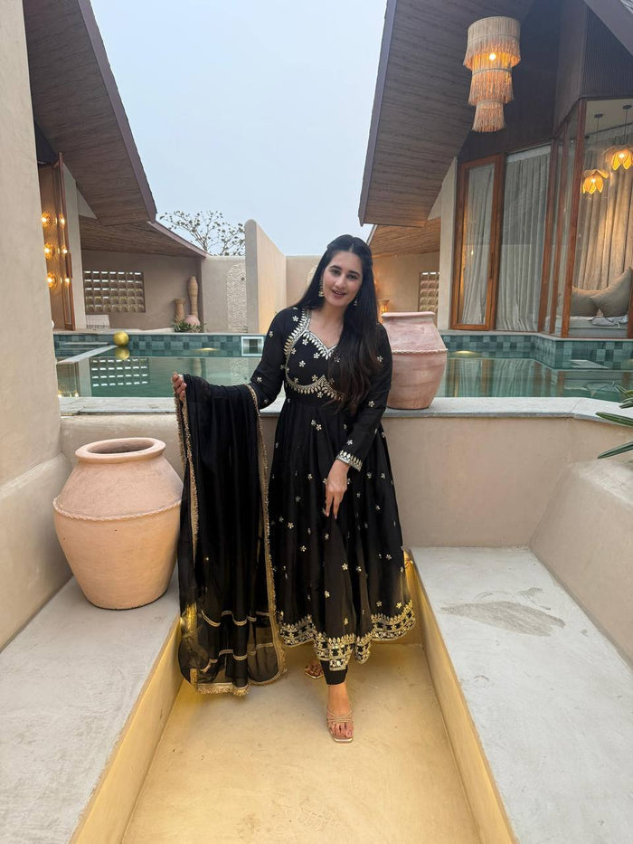Elegant Black Ethnic Ensemble for All Occasions