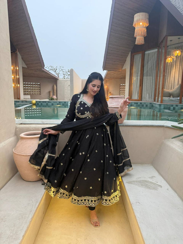 Elegant Black Ethnic Ensemble for All Occasions