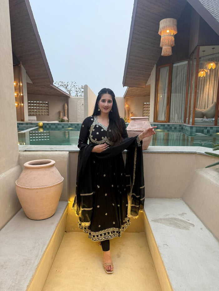 Elegant Black Ethnic Ensemble for All Occasions