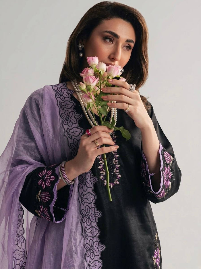 Elegant Floral Fusion A Timeless Ensemble