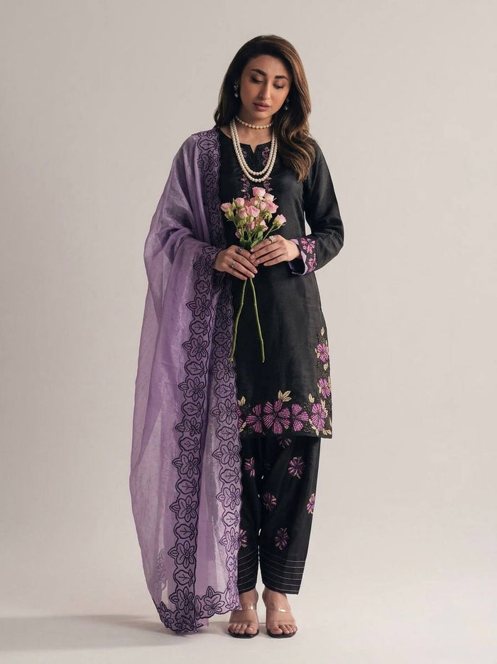 Elegant Floral Fusion A Timeless Ensemble