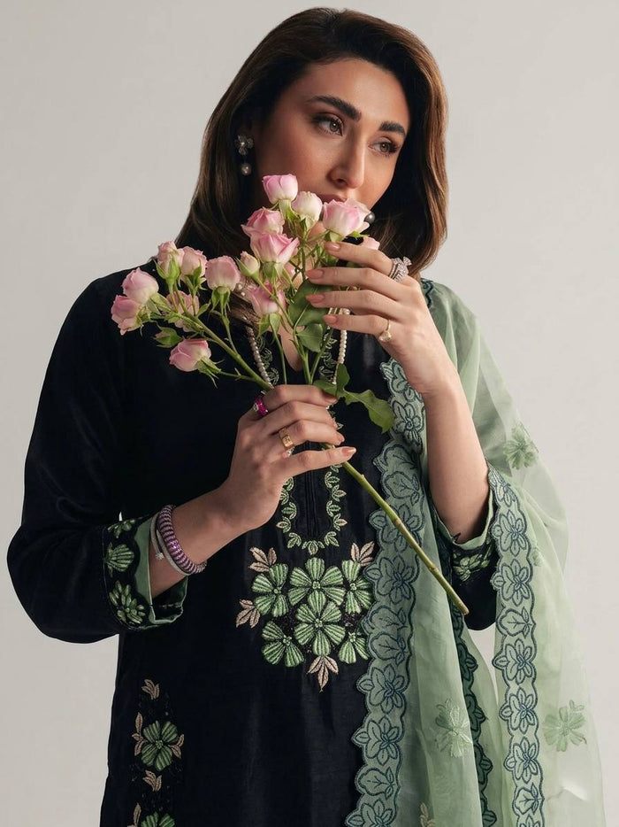 Elegant Floral Fusion A Timeless Ensemble