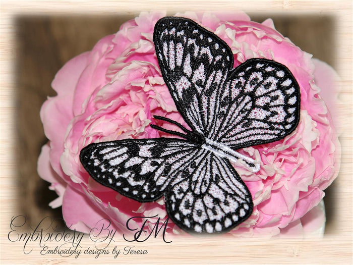 FSL Butterfly No. 11 / 4x4 hoop
