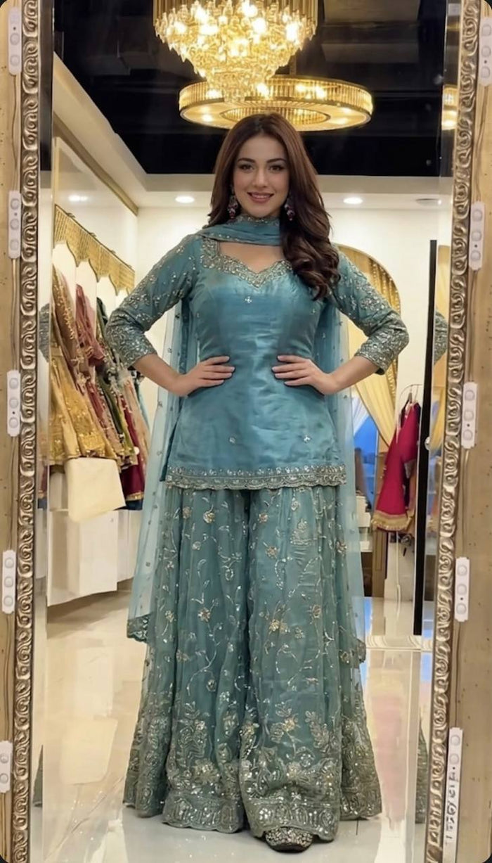 Glamorous Traditional Outfits for Celebrations