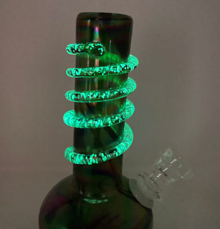 Glow in the Dark Hookah Water Pipe Bong Glass Bongs