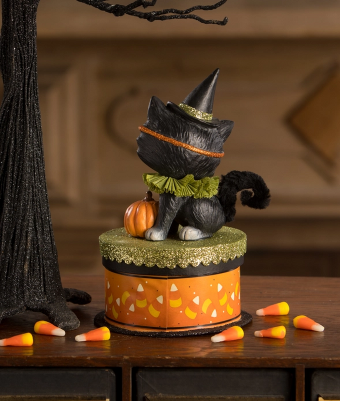 Halloween Kitty Binks on Box back view