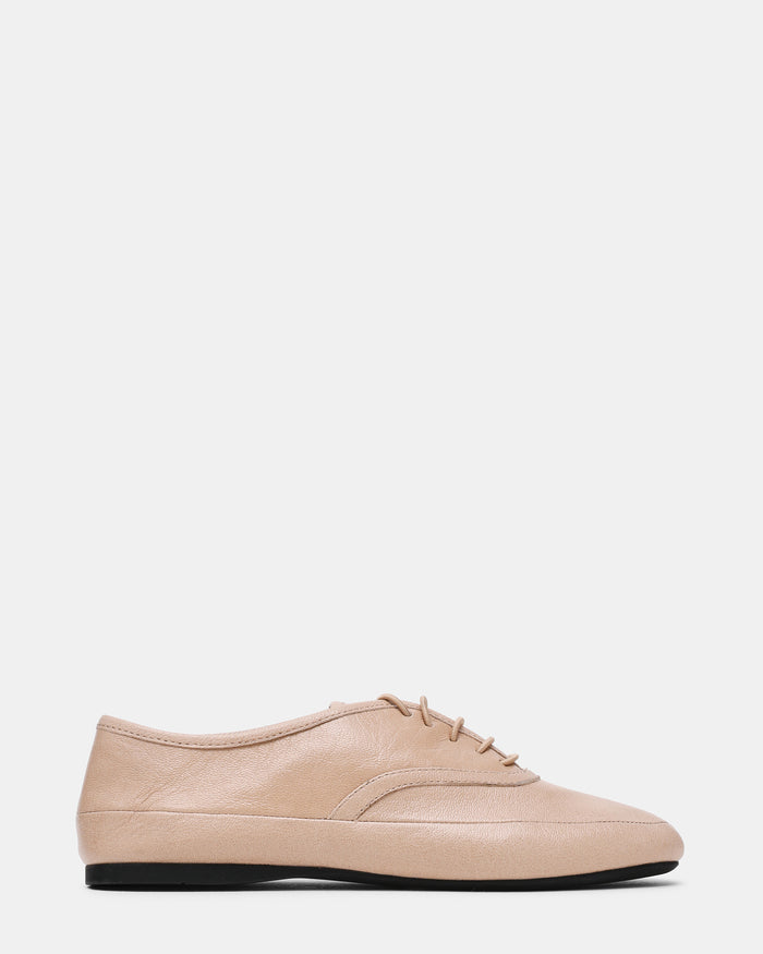 JAGO Natural Leather Lace-Up Women's Flat | Steve Madden