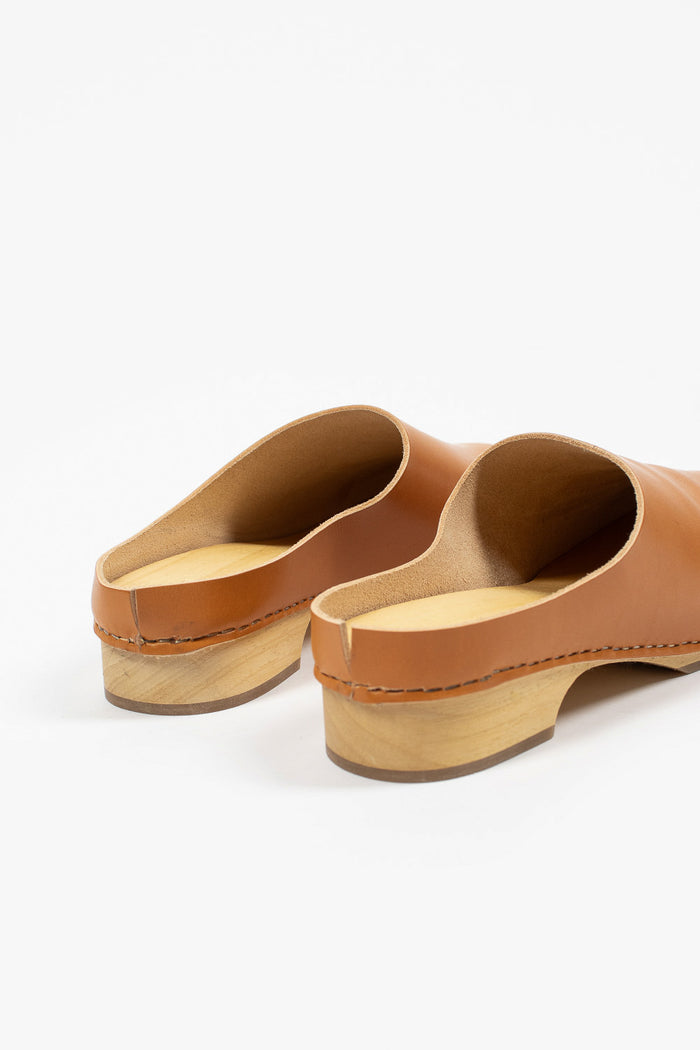 Low Leather Clog Natural