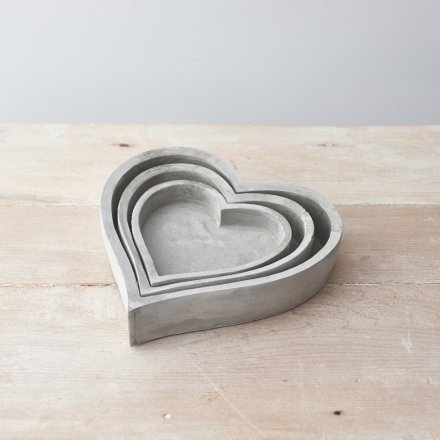 Medium Heart Shaped Cement Tray - Modern Home Interiors