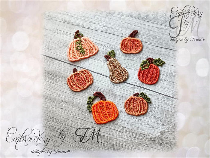 Mini pocket pumpkins / 4x4 hoop