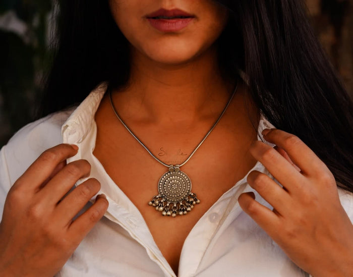 Mizoya Intricate Concentric Ghughri Pendant