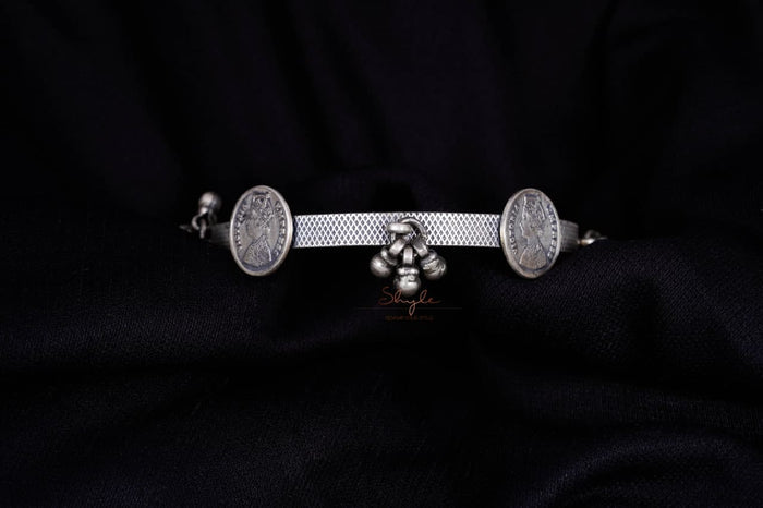Mizoya Victorian coin ghughri Textured Bangle back