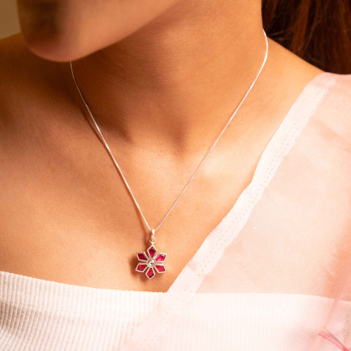 Moh Raani Kundan Phool Pendant