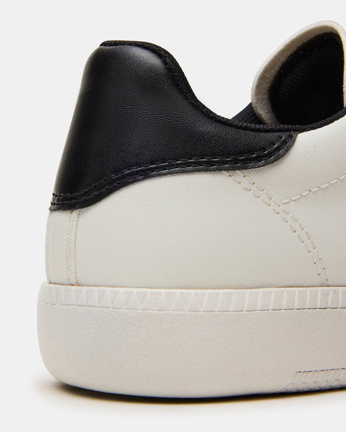 MOMENTUM WHITE/BLACK