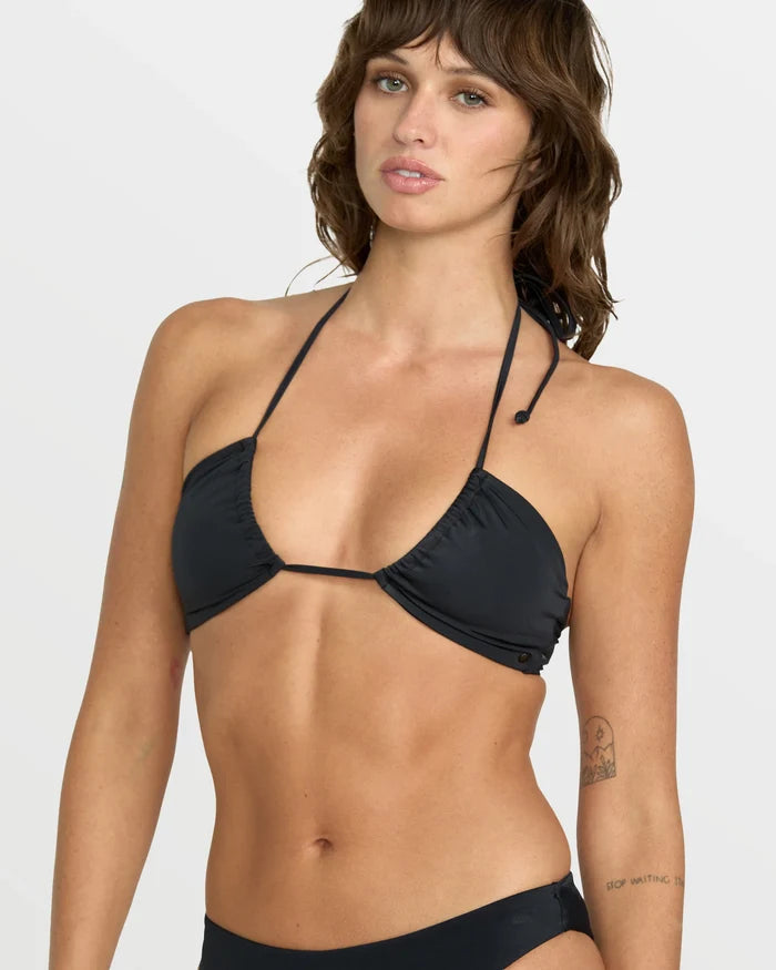 SIMPLY SEAMLESS HALTER TOP