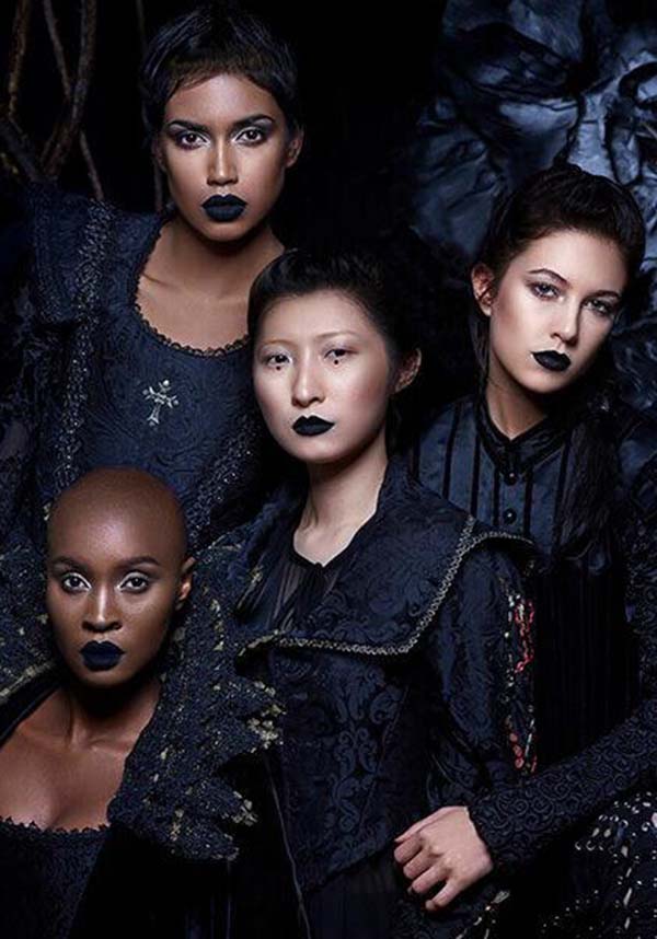 Black Moon Cosmetics Sleepwalker - Close Up
