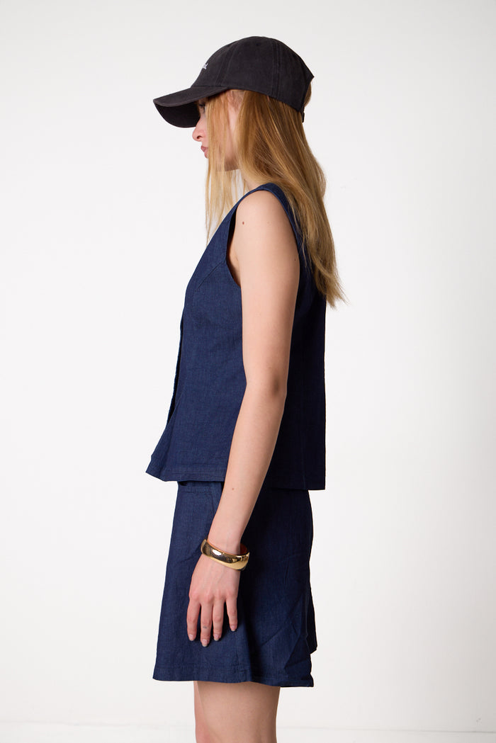 Structured sleeveless button-front tailored  vest wholesale