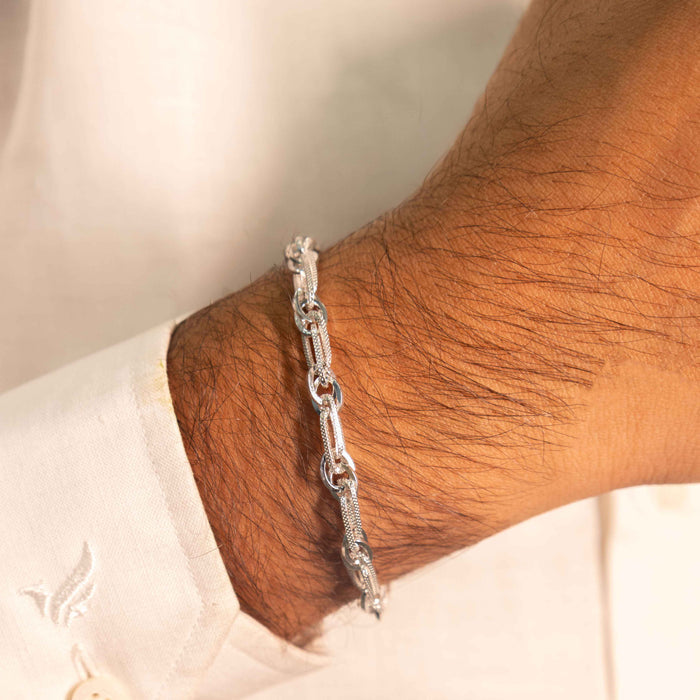 Sutra Bold Link Men Bracelet
