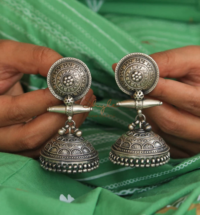 Tattva Intricate Motif Classic Jhumka (1)
