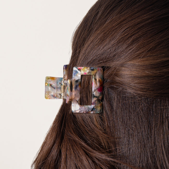 Everist-The Confetti Claw Clip (Small)-Hair-EVR_002_10312024_Everist_PDP_Images_ConfettiClawClip_Small_3-The Detox Market |